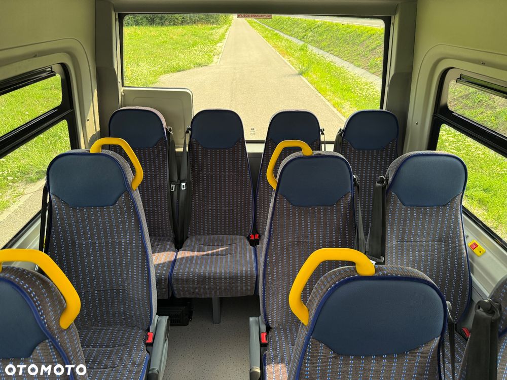 Mercedes-Benz Sprinter 517 - 35