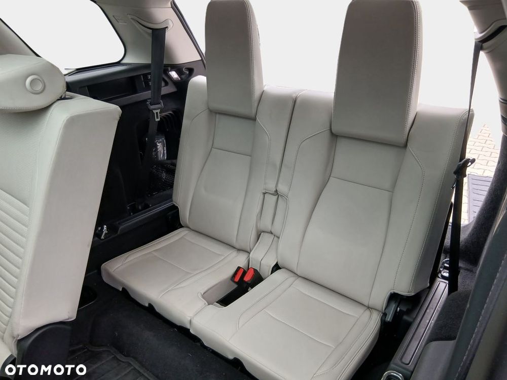 Land Rover Discovery Sport 2.0 P200 mHEV SE - 32