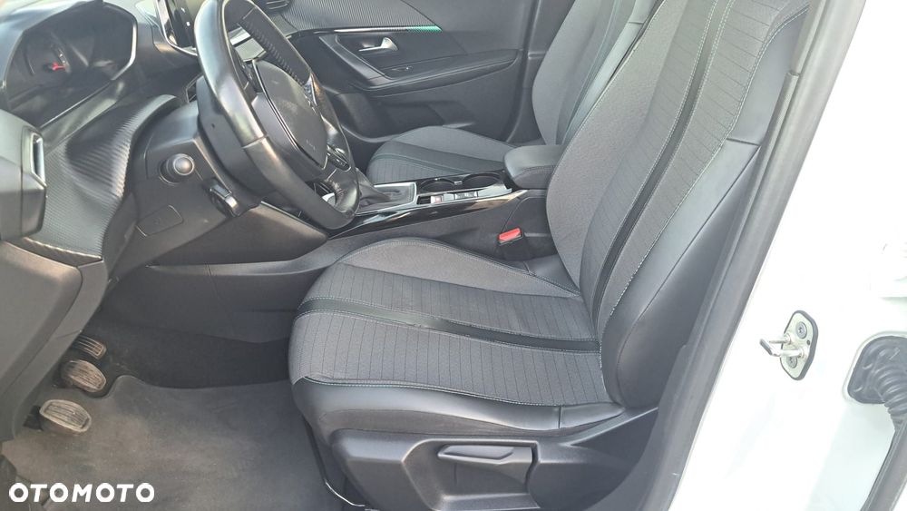 Peugeot 2008 - 12
