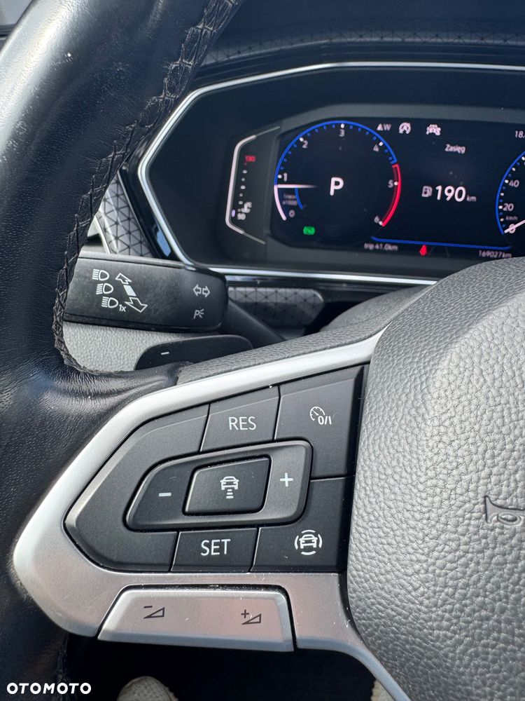 Volkswagen T-Cross - 25