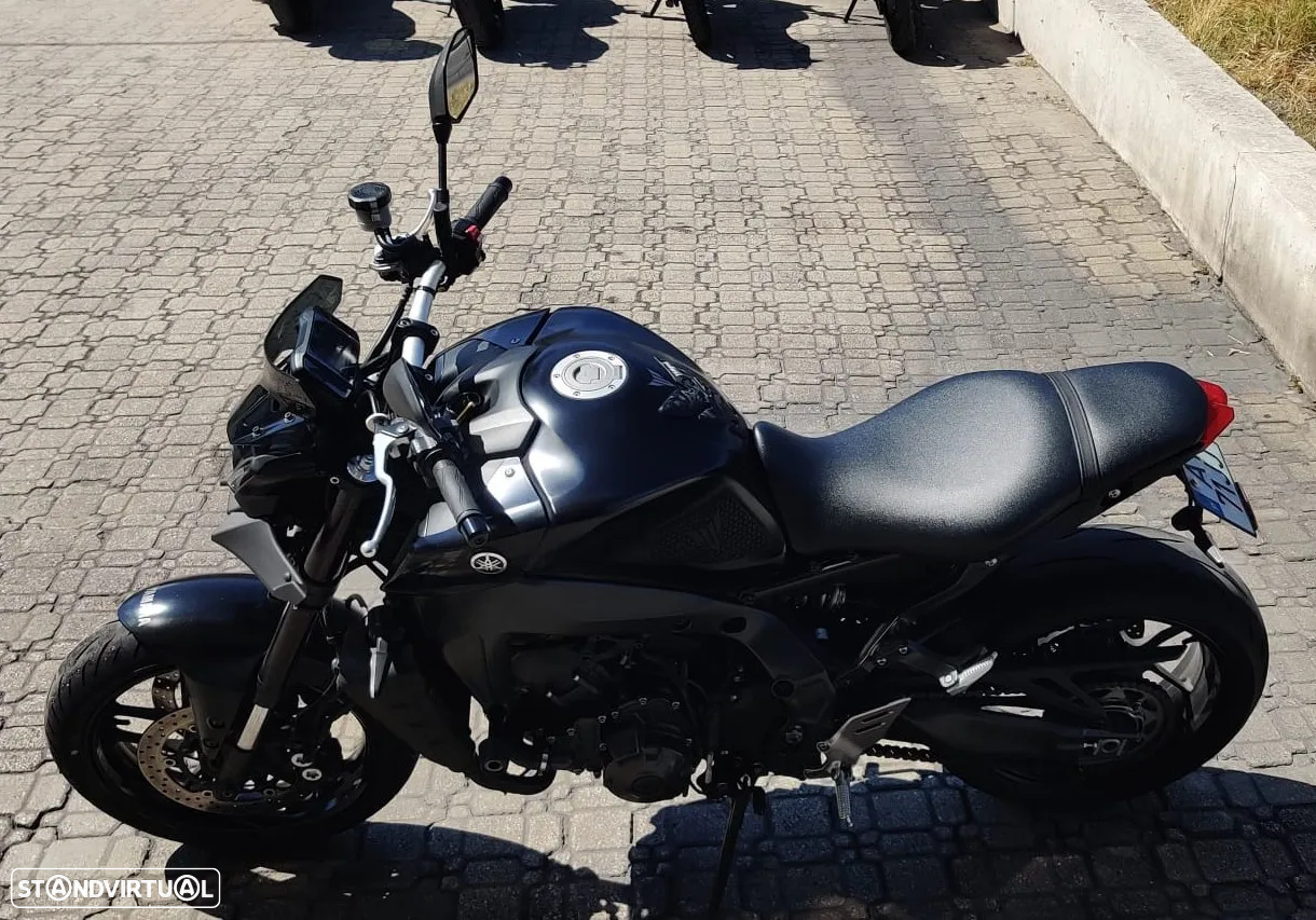 Yamaha MT-09 - 4