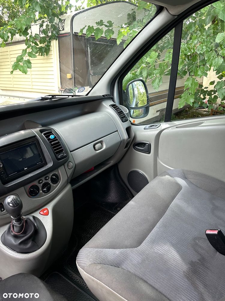 Opel Vivaro - 9