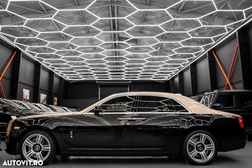 Rolls-Royce Ghost Black Badge - 30