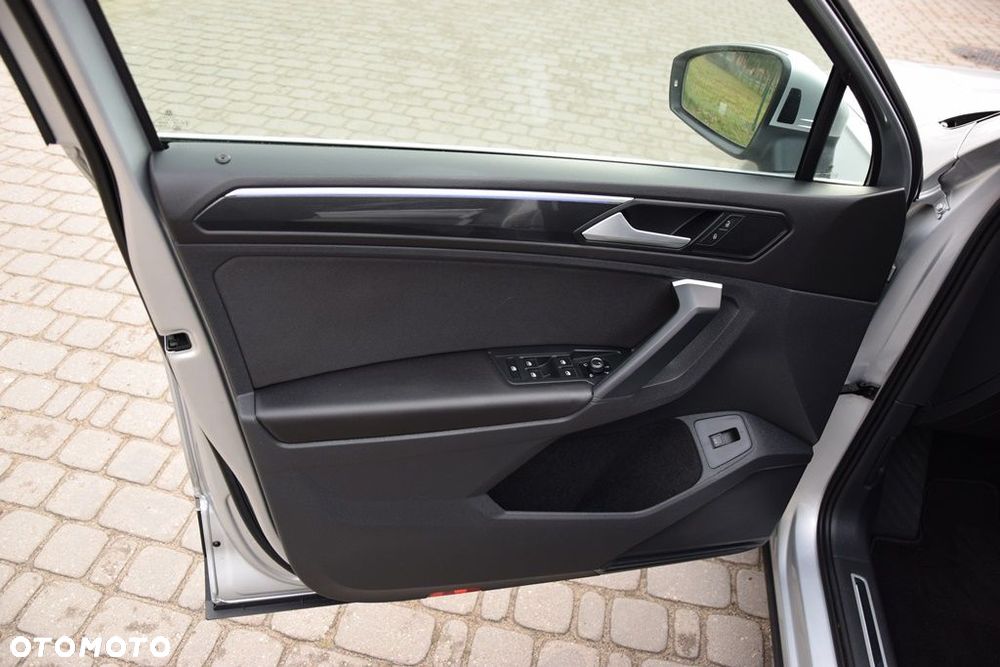 Volkswagen Tiguan 2.0 TDI SCR DSG R-Line - 28