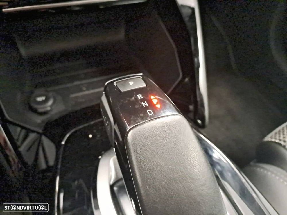 Peugeot 208 1.2 PureTech GT Line EAT8 - 23