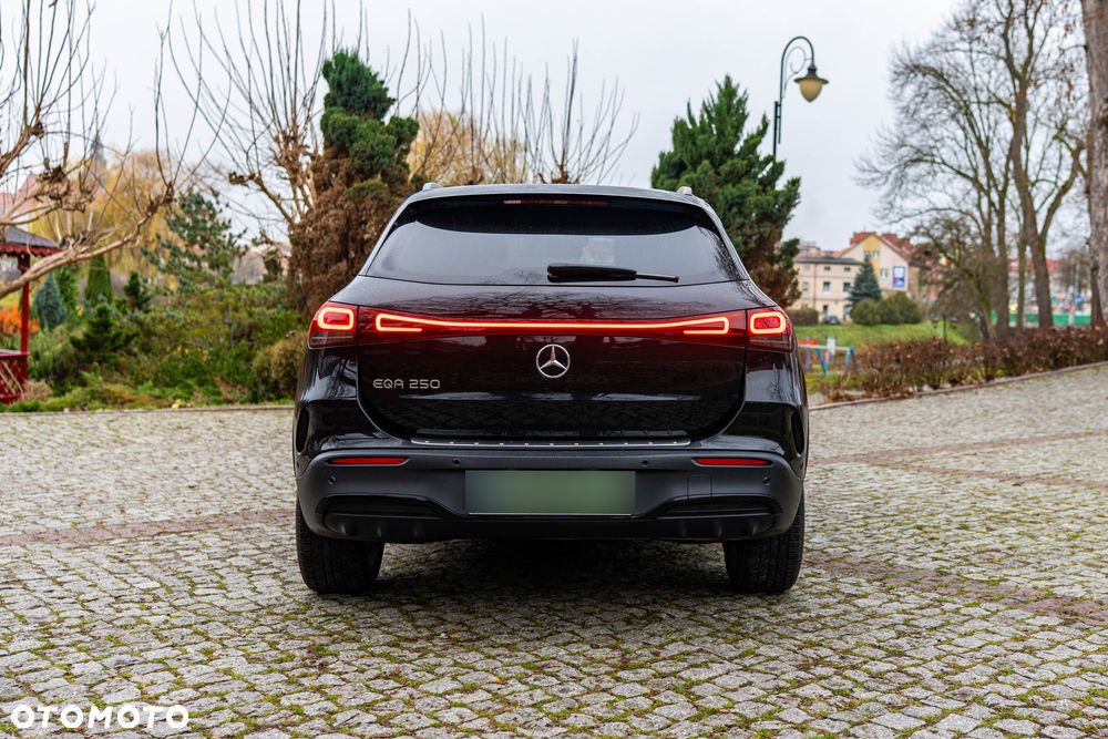 Mercedes-Benz EQA 250+ 70.5kWh AMG Line - 7