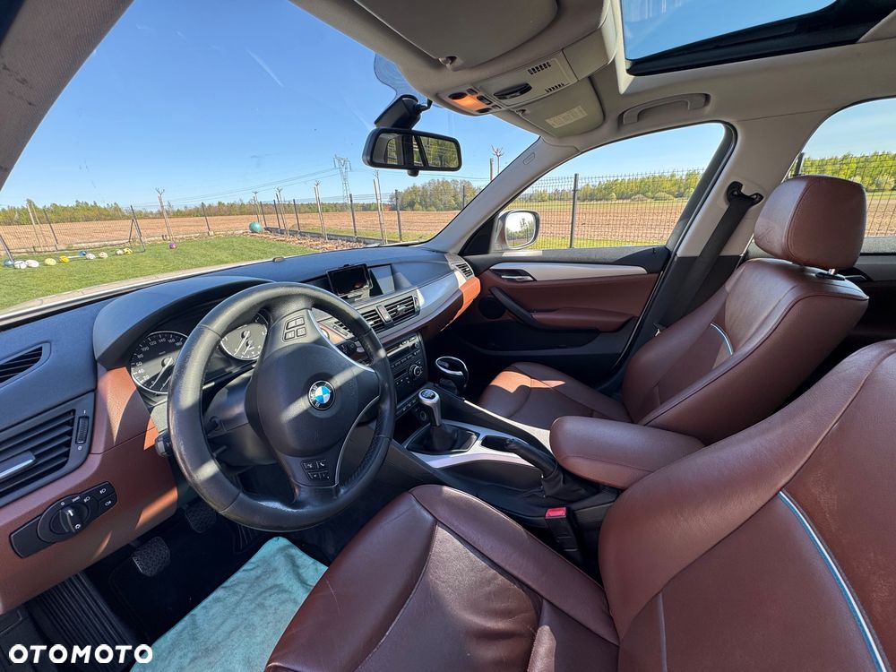 BMW X1 xDrive18d - 10