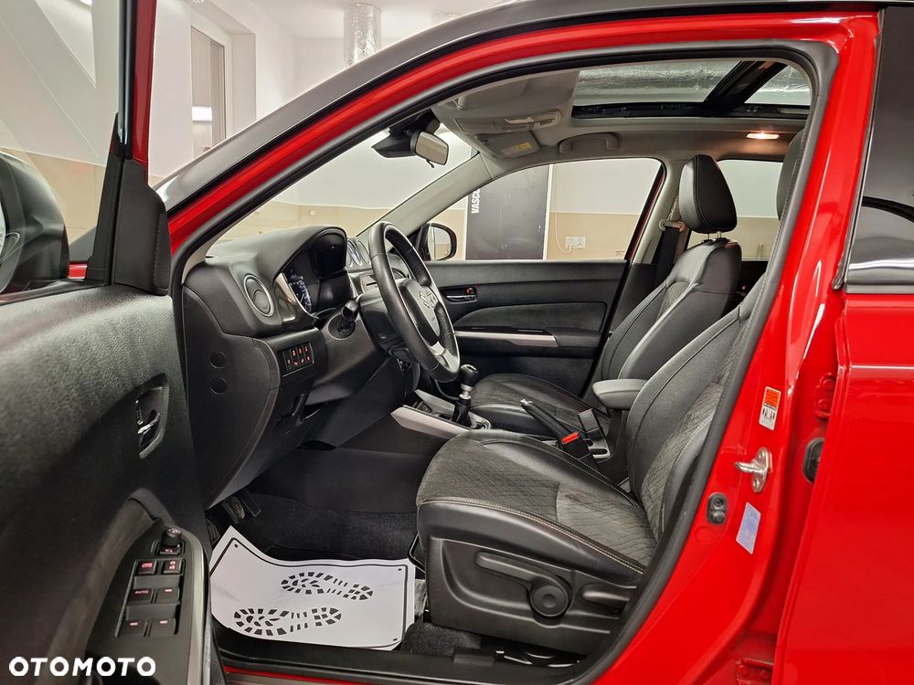 Suzuki Vitara 1.4 Boosterjet SHVS Premium 4WD - 16
