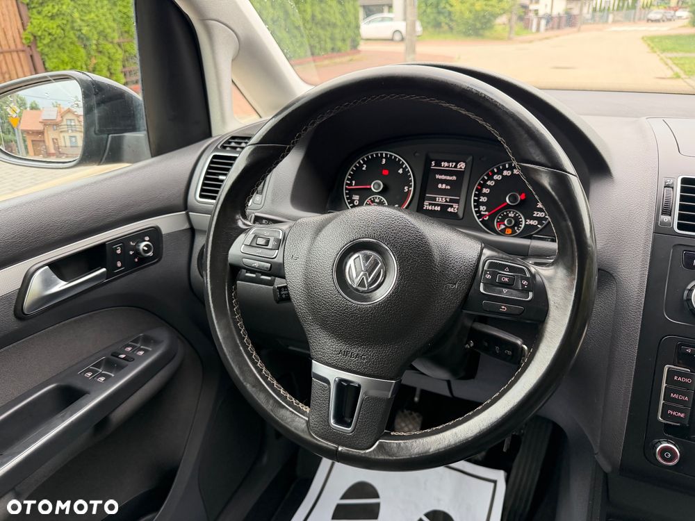 Volkswagen Touran 2.0 TDI DPF BlueMotion Technology MATCH - 26