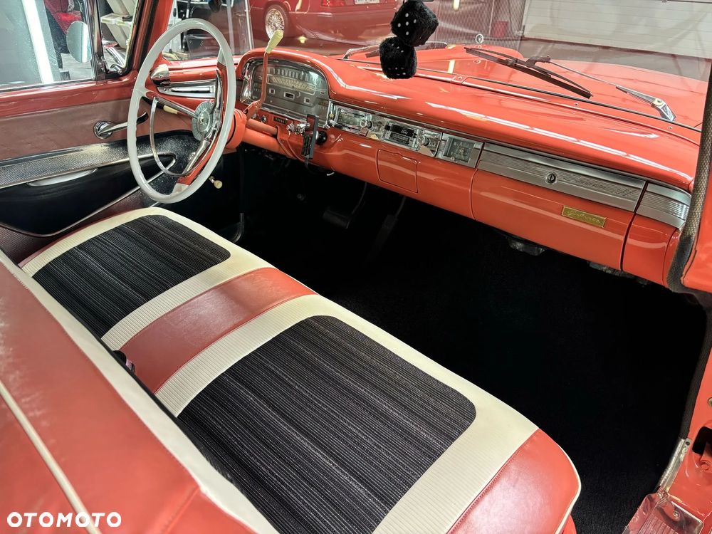 Ford Fairlane - 14