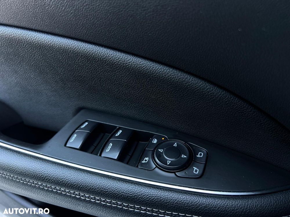 Opel Insignia - 27