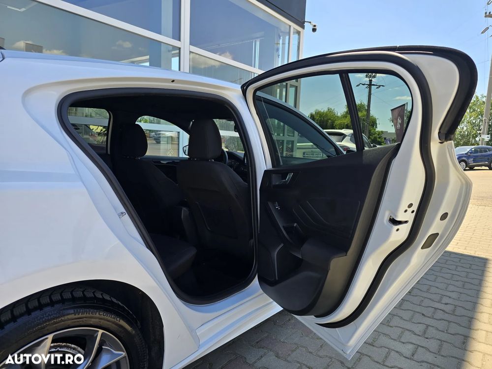 Ford Focus 1.5 EcoBoost ST-Line - 12