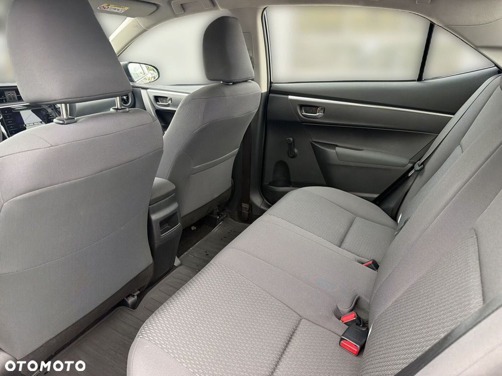 Toyota Corolla - 13