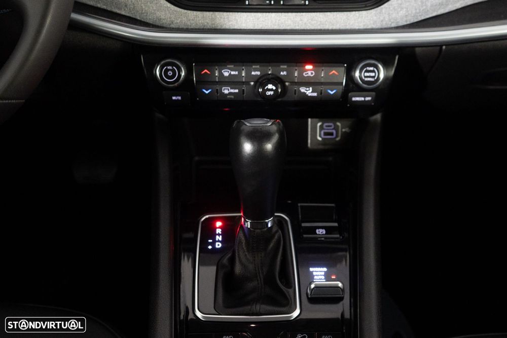 Jeep Compass - 26