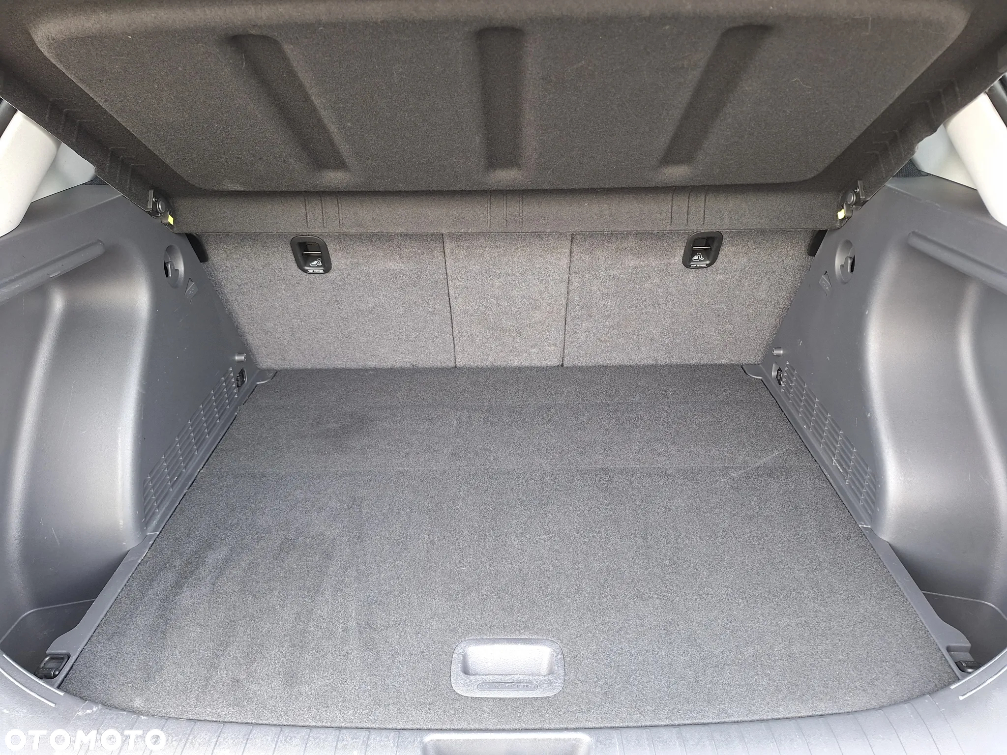 Hyundai Kona 1.6 T-GDI Executive DCT - 16