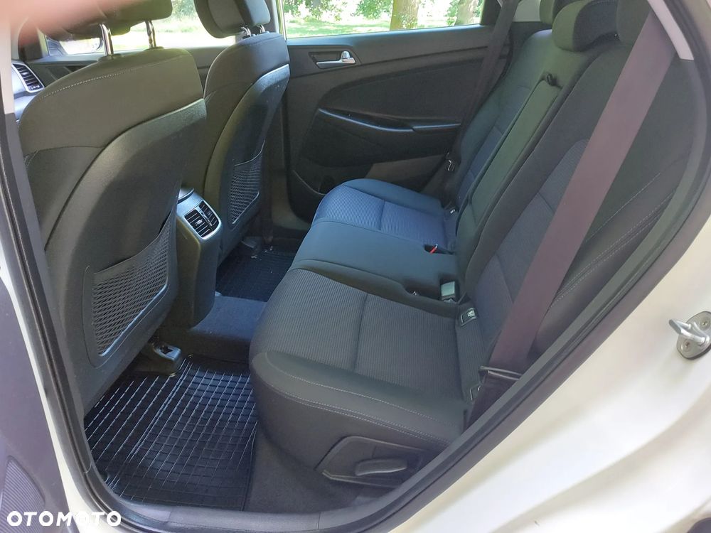 Hyundai Tucson 1.6 GDI BlueDrive Design 2WD - 36