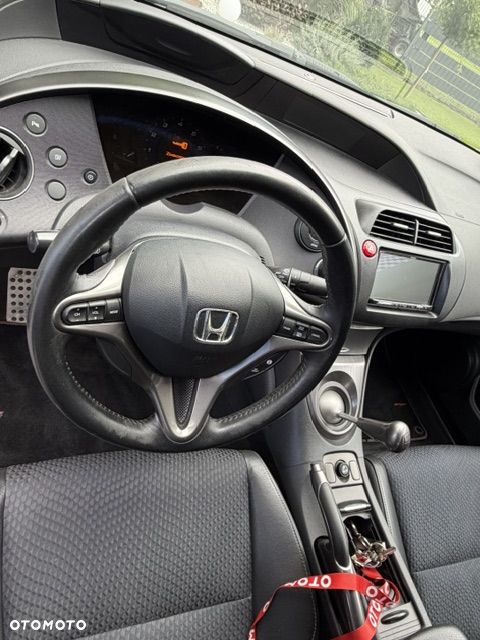 Honda Civic 1.8 Executive NAVI - 9