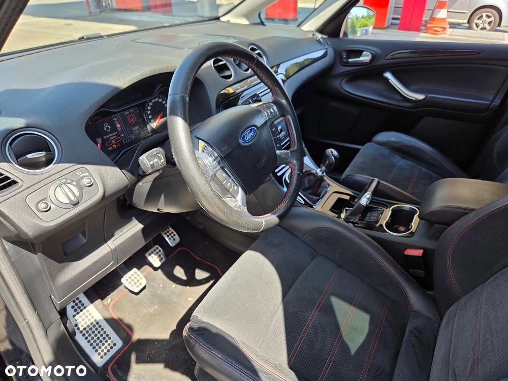 Ford S-Max - 10