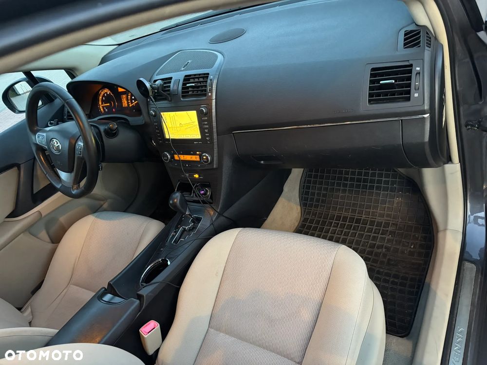 Toyota Avensis 2.0 Sol EU5 MS - 18