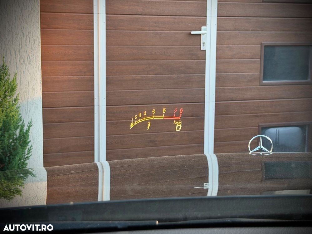Mercedes-Benz E 220 d 9G-TRONIC AMG Line - 31