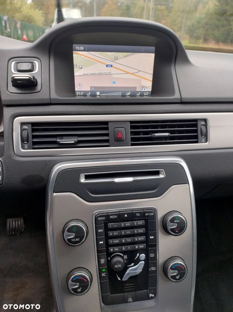 Volvo V70 D4 Momentum - 19