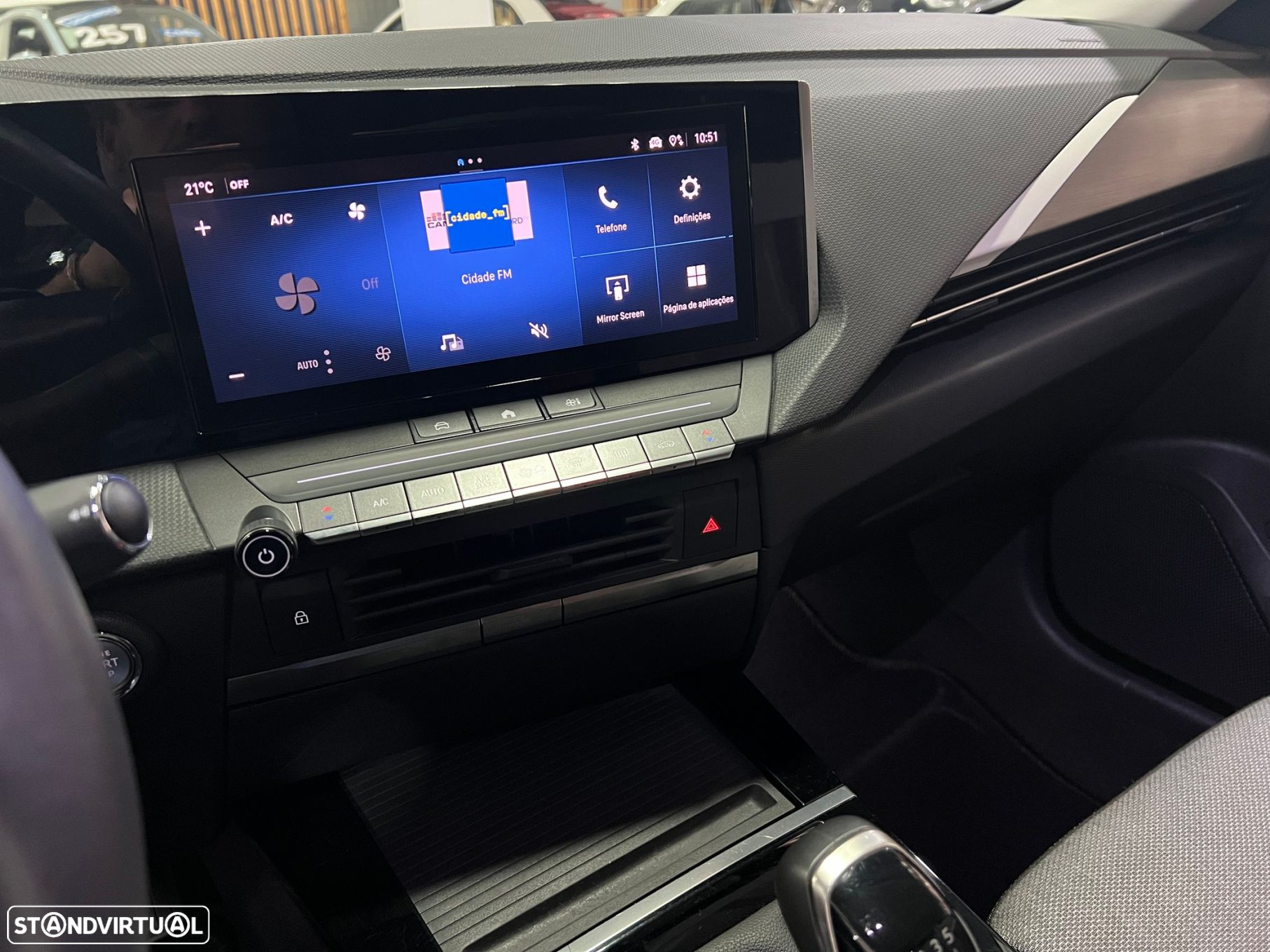 Opel Astra 1.2 T Elegance - 25