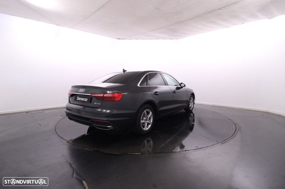 Audi A4 - 8