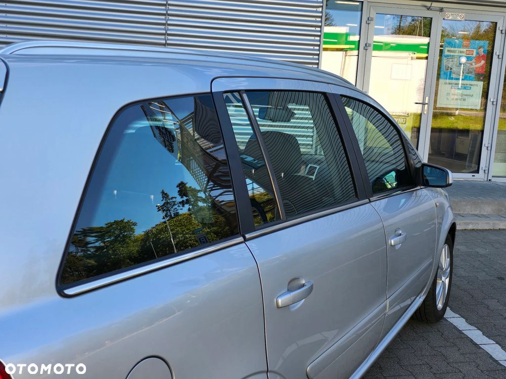 Opel Zafira 1.8 Elegance - 32
