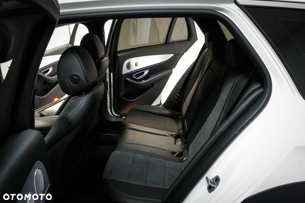 Mercedes-Benz Klasa E - 21