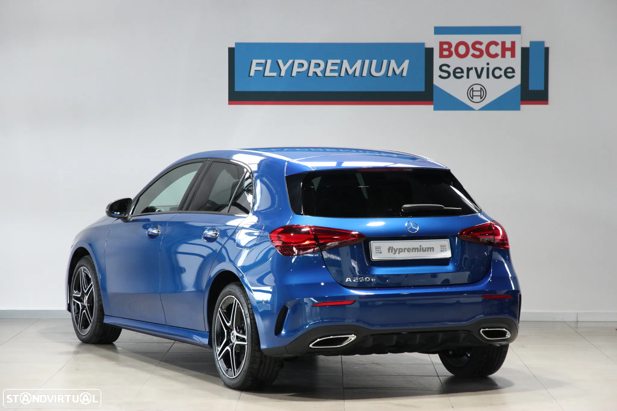 Mercedes-Benz A 250 e AMG Line - 4
