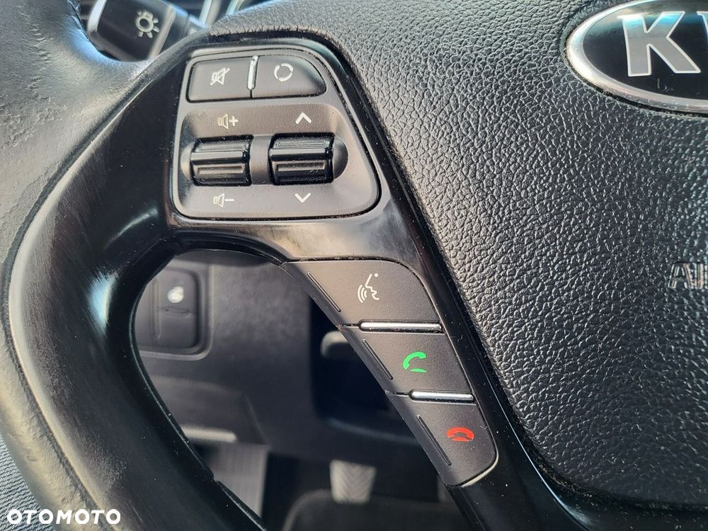 Kia Ceed - 30