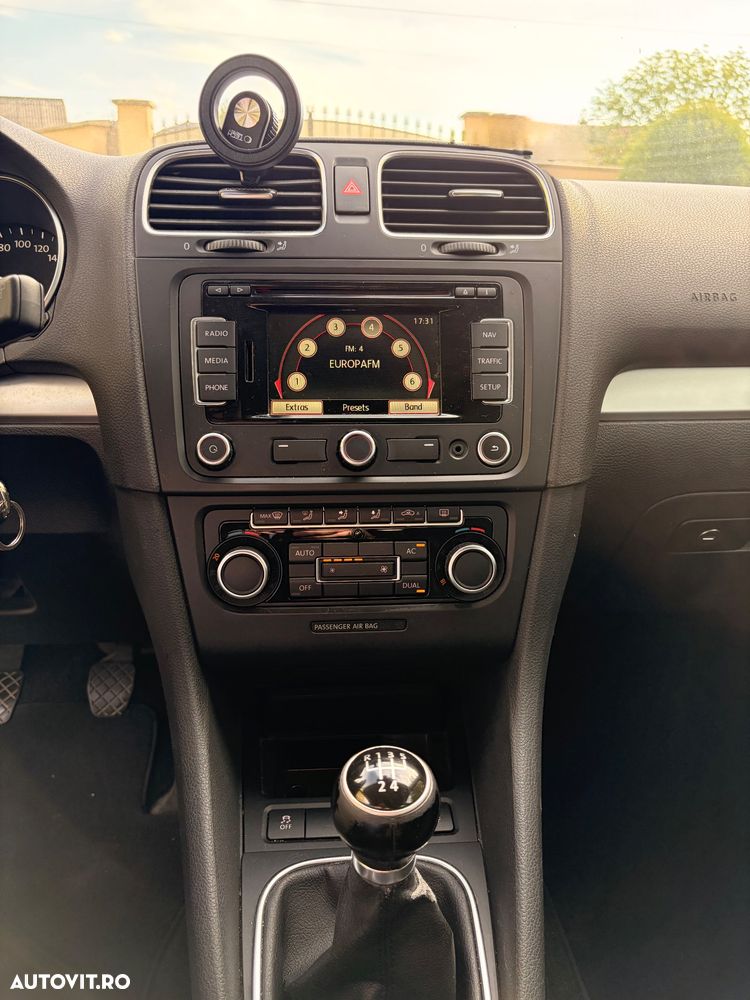 Volkswagen Golf 1.6 TDI DPF BlueMotion Technology Comfortline - 9