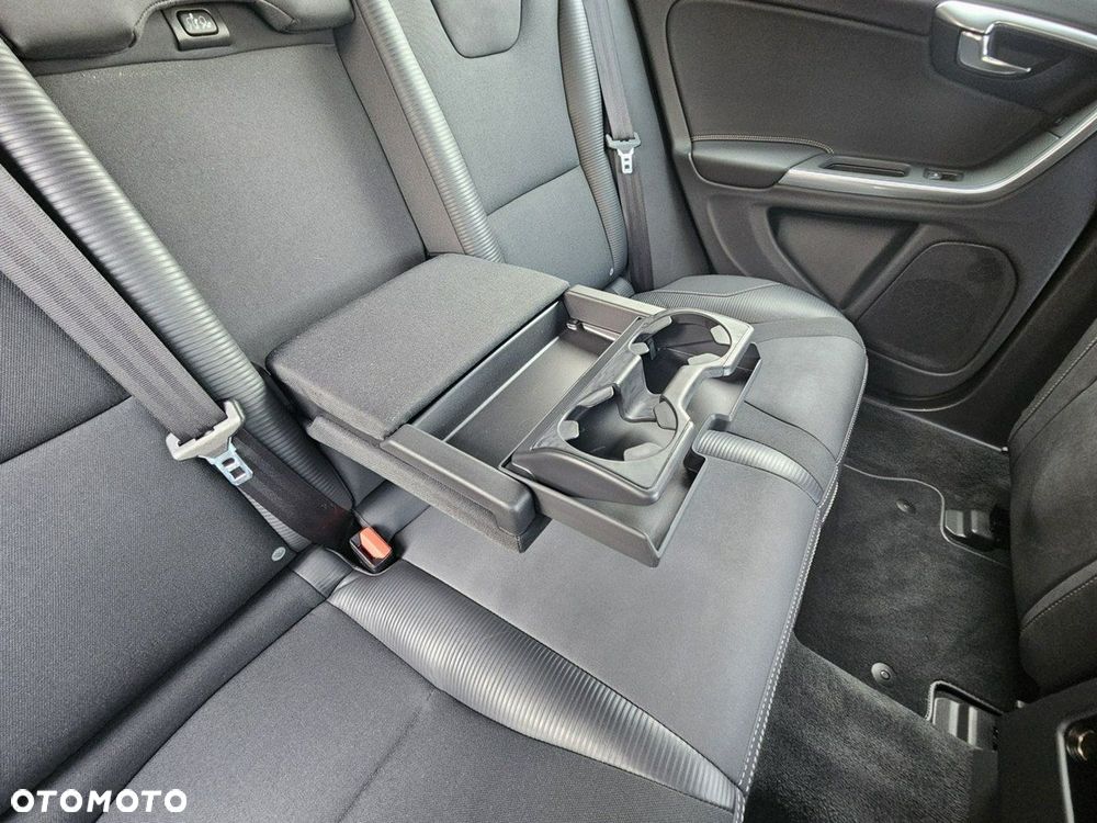 Volvo V60 - 17