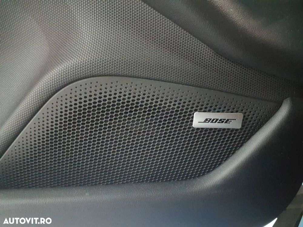 Porsche Taycan Standard - 11