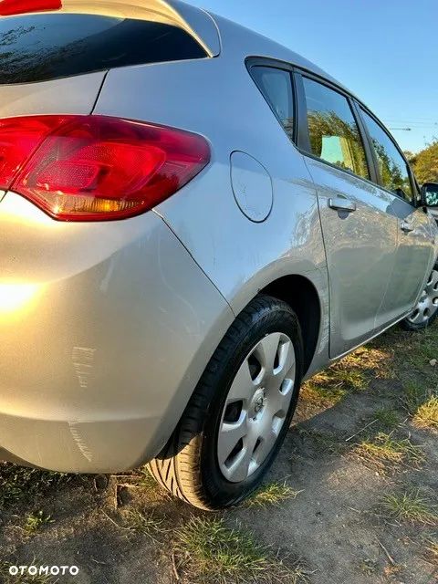 Opel Astra IV 1.4 T Enjoy - 11