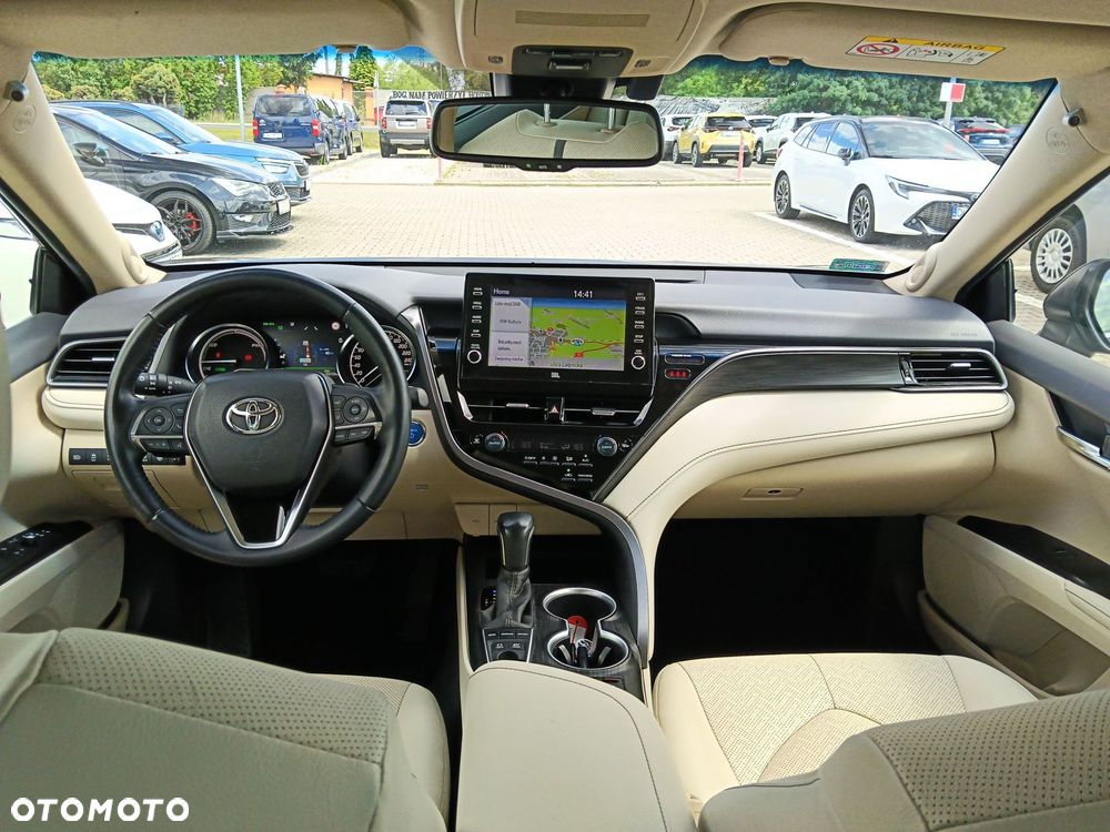 Toyota Camry 2.5 Hybrid Executive CVT - 12