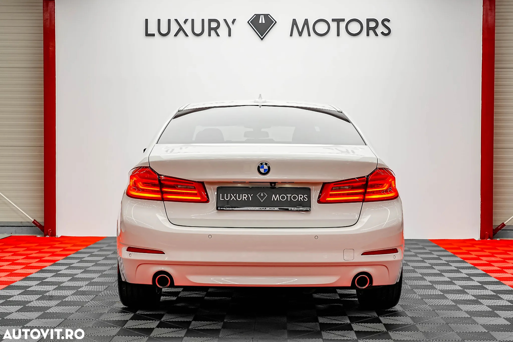 BMW Seria 5 520d Efficient Dynamics Edition Aut. - 13