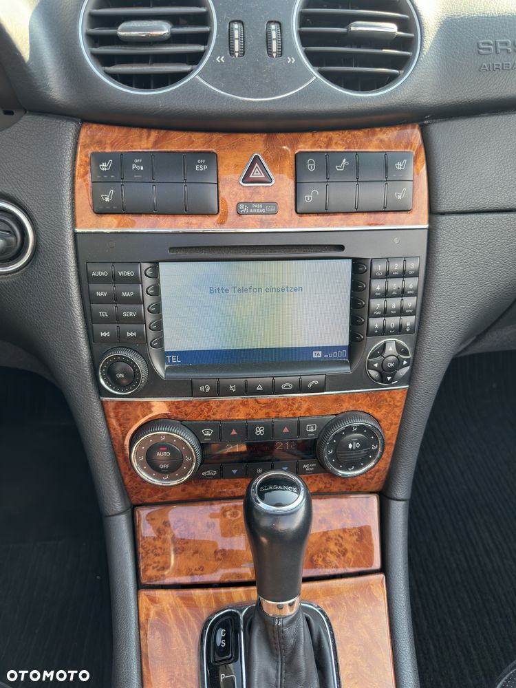 Mercedes-Benz CLK - 16