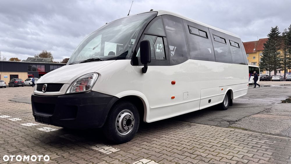 Iveco Wing /34 miejsca /mały przebieg /klimatyzacja/ Cena:109000 zł netto - 4