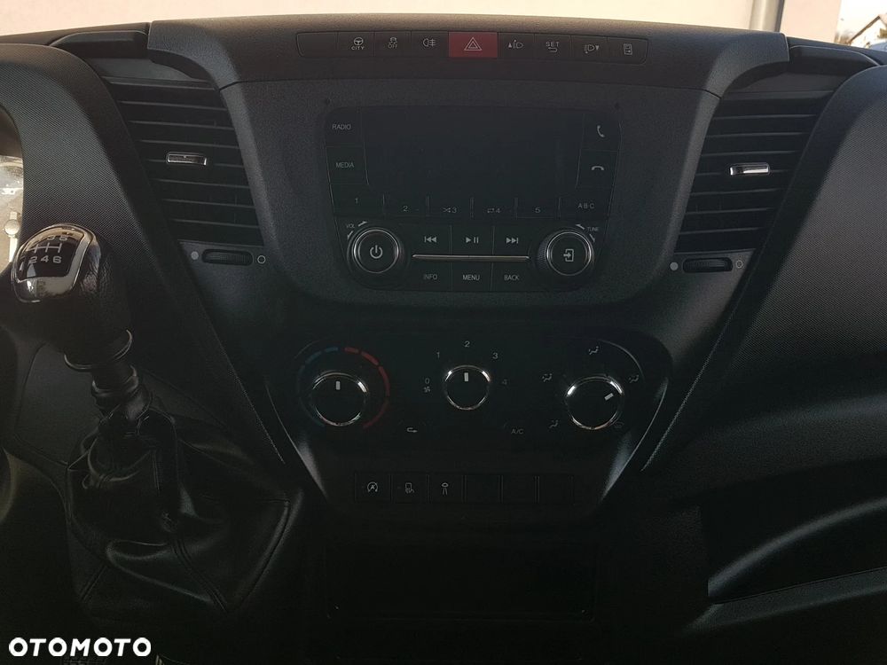 Iveco DAILY KONTENER NISKOPODŁOGOWY 4,43x2,23x2,42 SKLEP FOODTRUCK BAR KLIMA KONIOWÓZ KAMPER - 10