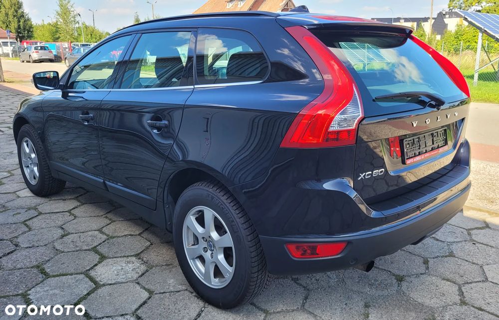 Volvo XC 60 D4 Momentum - 12