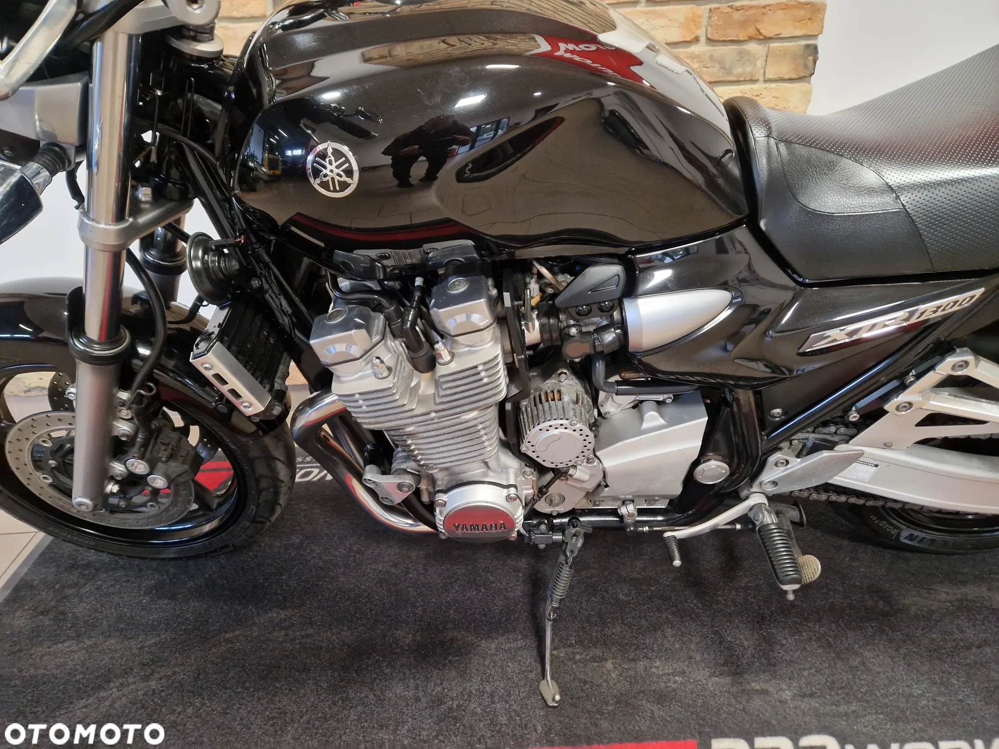Yamaha XJR - 14