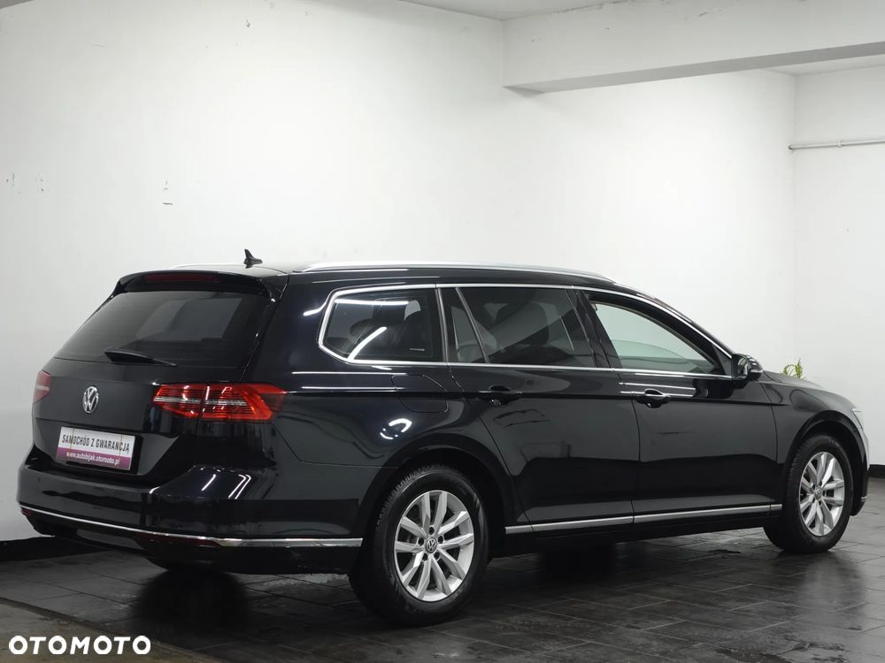 Volkswagen Passat - 8
