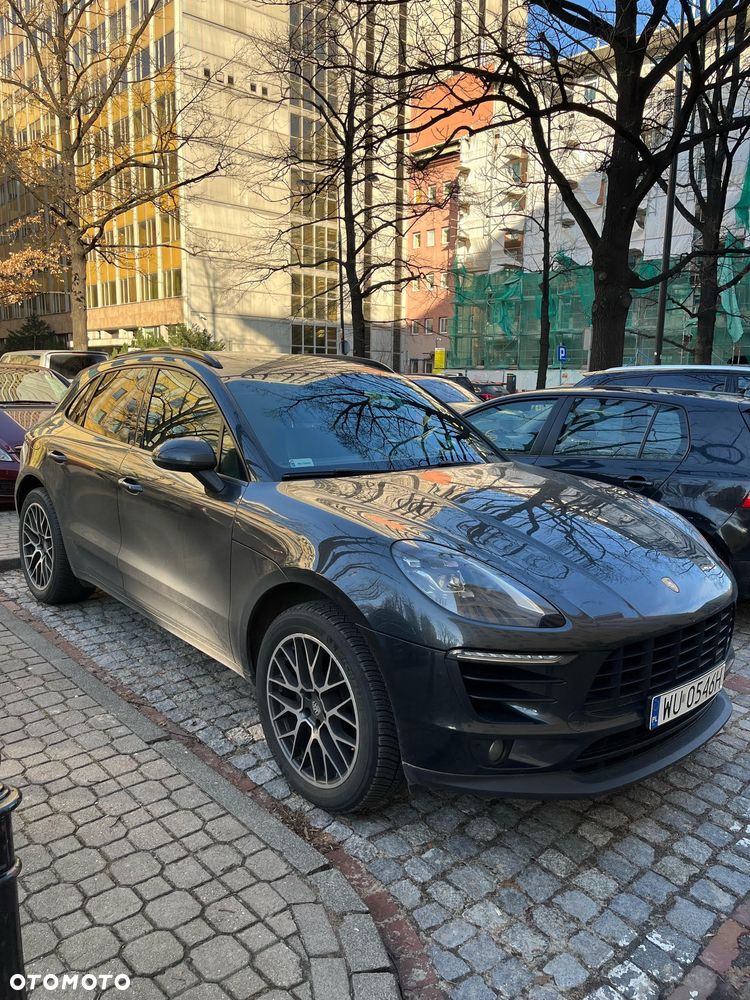 Porsche Macan - 1