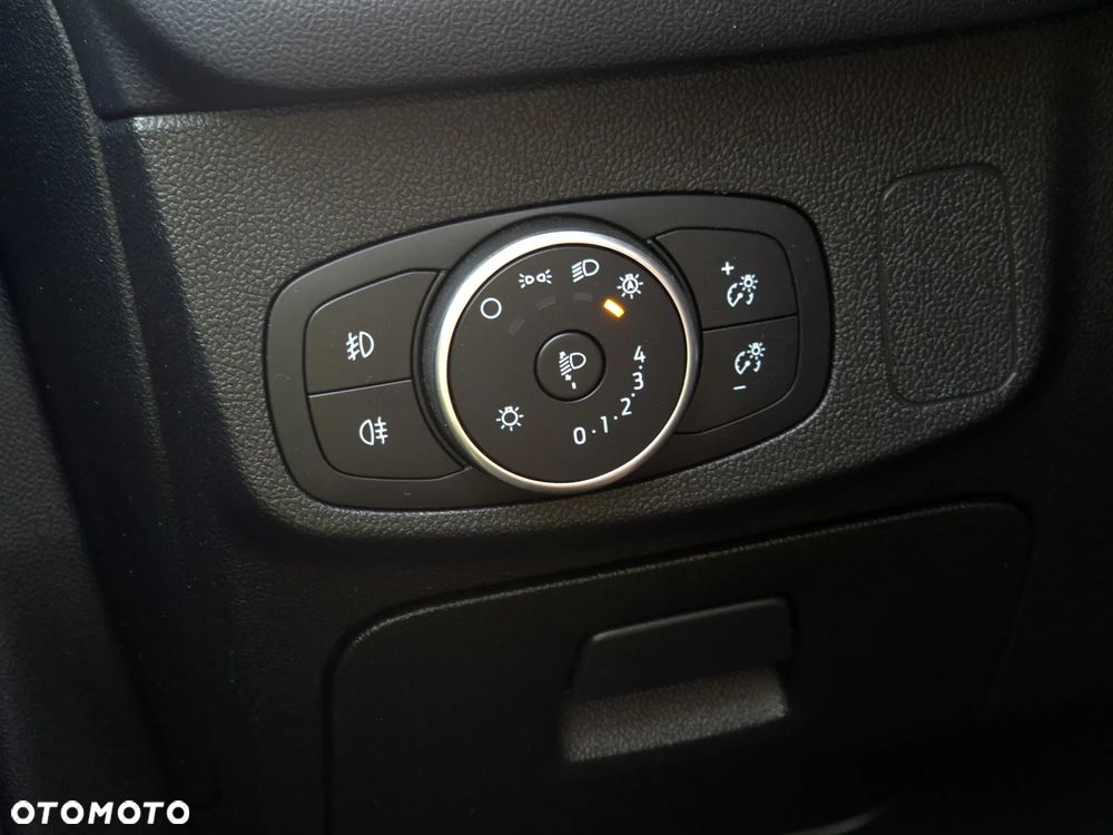 Ford Focus 2.0 EcoBlue STart-Stopp-System ST-LINE X - 32