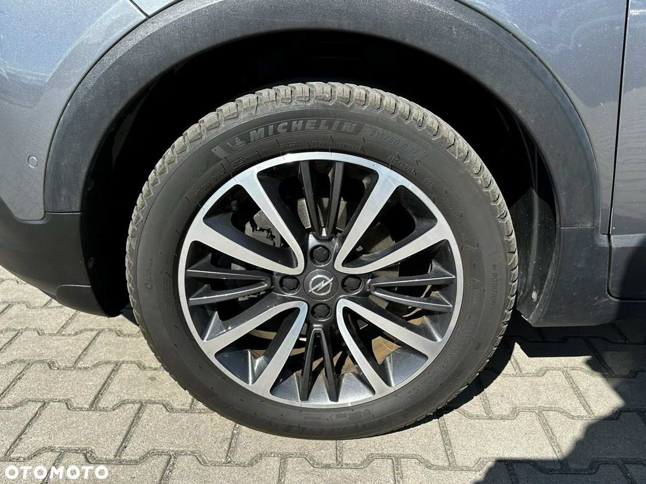 Opel Crossland X - 12