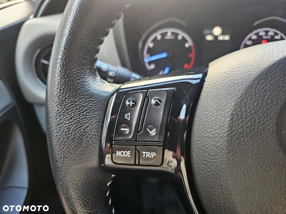 Toyota Yaris 1.5 Premium - 13