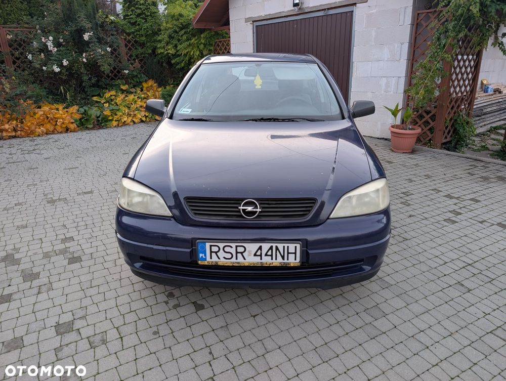 Opel Astra - 2