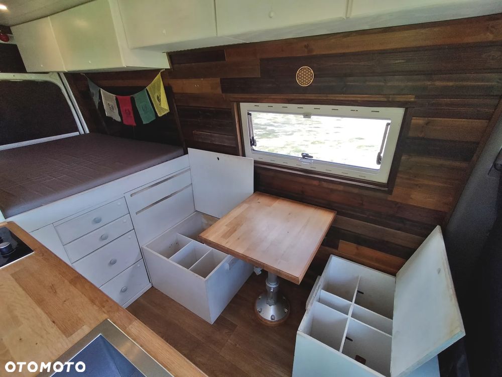 Mercedes-Benz Sprinter - 8