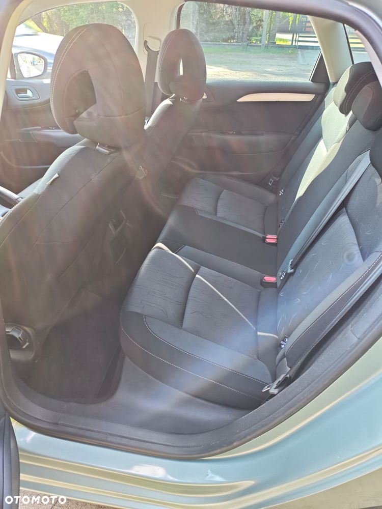 Citroën C4 VTi 120 Attraction - 7